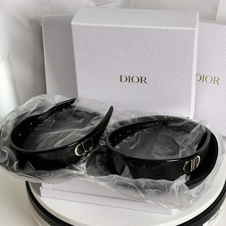 Picture of Dior Sunglasses _SKUfw79477463fw